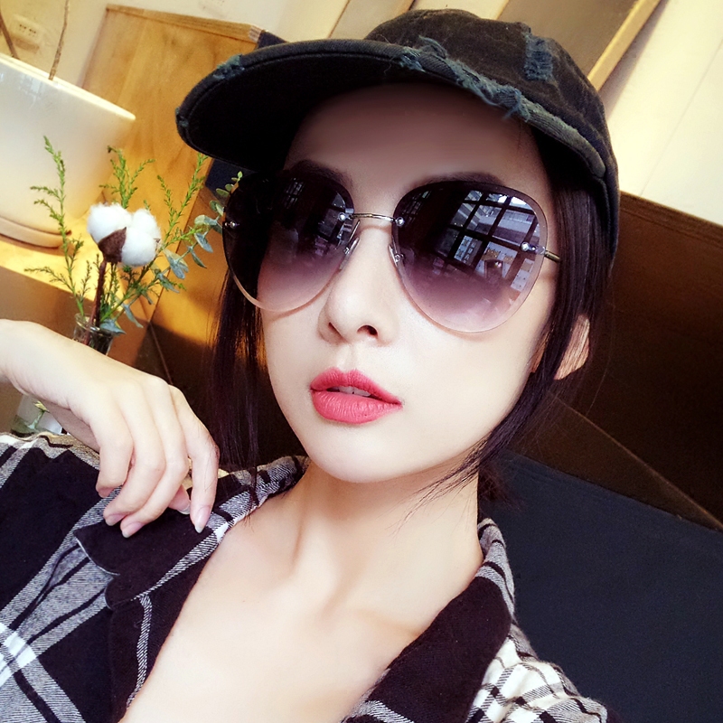 99.00元包邮韩版时尚太阳镜女圆脸无框切边大框蛤蟆镜街拍网红墨镜男防紫外线