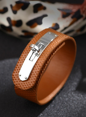 欧美个性时尚皮革手环女士手链创意走秀手链女百搭小众高级感