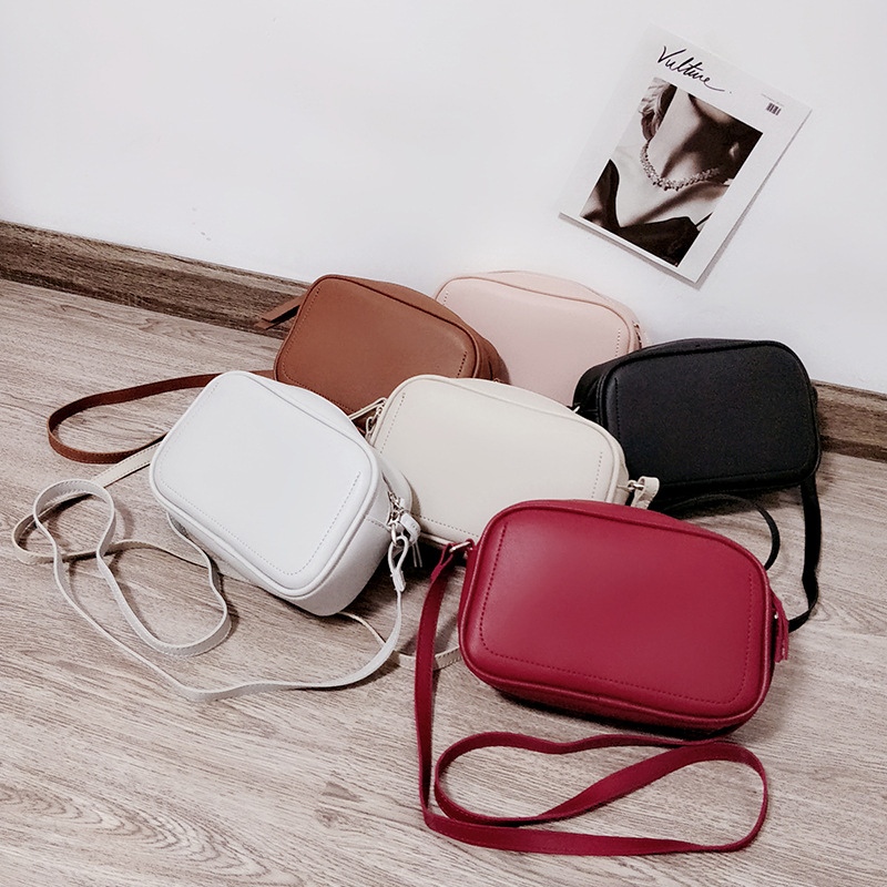 时尚单肩斜跨小容量马鞍包女士手抓包 women's Messenger Bags