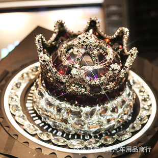 11汽车香水摆件皇冠镶钻车内香水座式 饰车载用品 车用香薰香膏女装