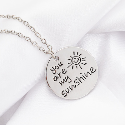 日韩饰品 You are my sunshine字母情侣项链 时尚太阳标志吊坠