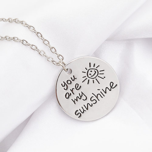 日韩饰品 You are my sunshine字母情侣项链 时尚太阳标志吊坠
