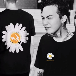 宽松上衣印花情侣T恤女装 闪电菊韩版 雏菊t恤女短袖 duo超火同款