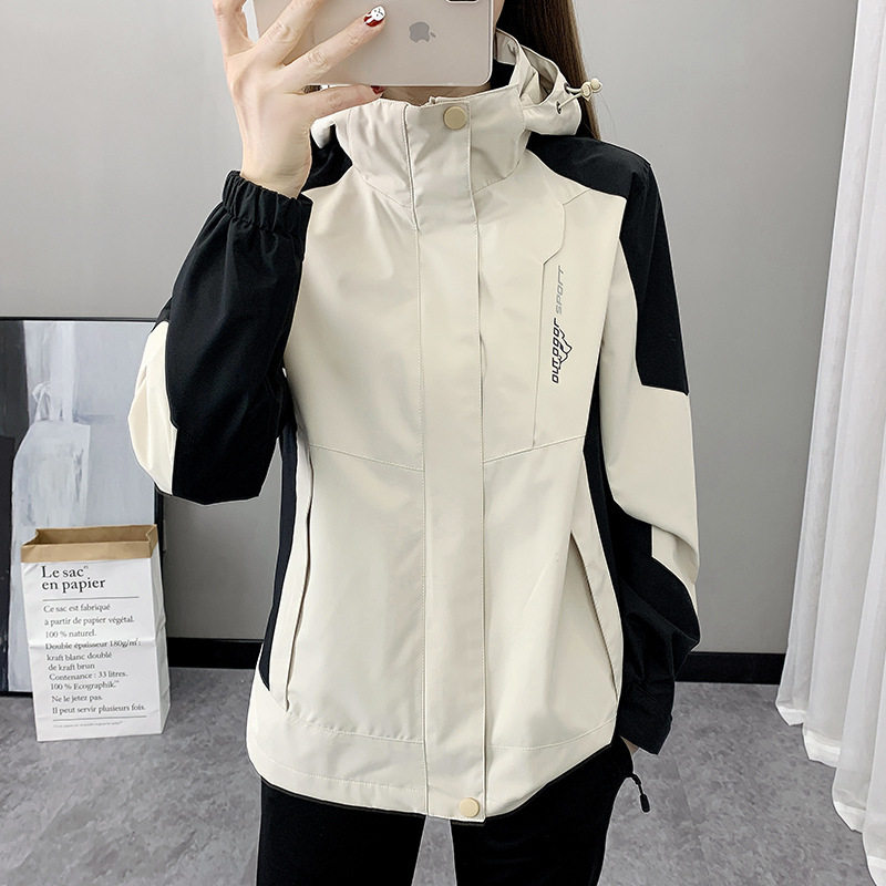 2025新款户外情侣冲锋衣外套秋冬季薄款潮流连帽防风夹克女款男款