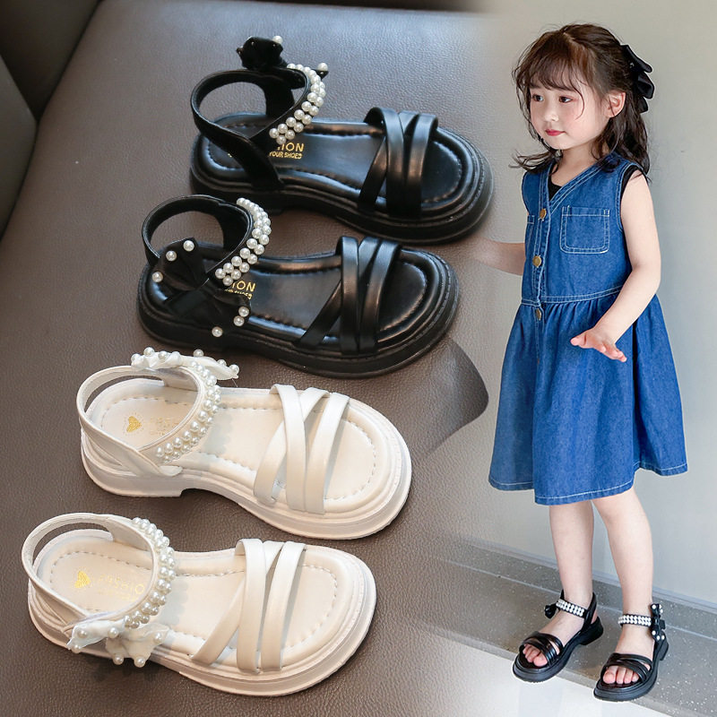 女童珍珠公主凉鞋2026夏季女孩洋气儿童凉鞋软底中大童运动沙滩鞋