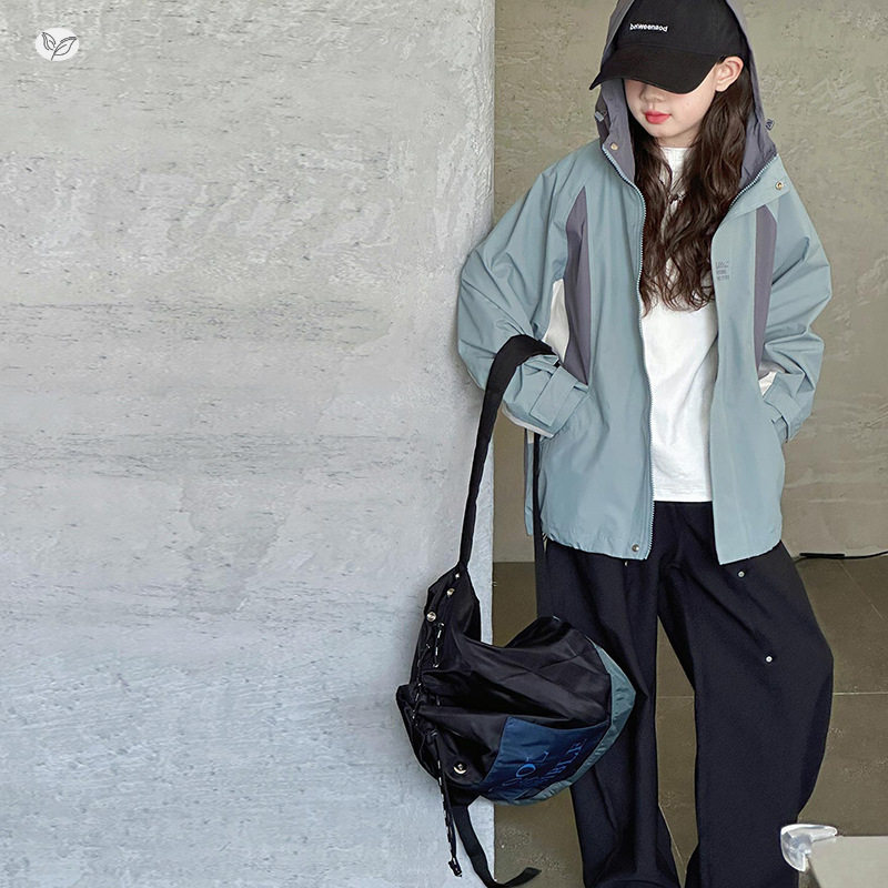 女童冲锋衣外套2025年秋季新款撞色帽衫大童休闲卫衣开衫春秋上衣，童装外套，祺儿童装