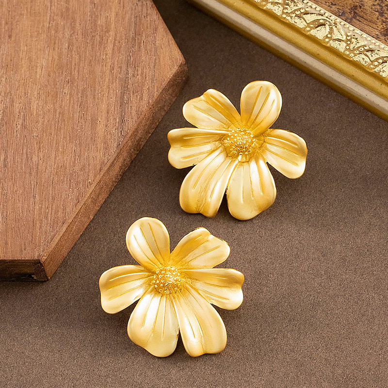 法式港风独特甜美气质仙名媛简约立体花朵耳钉耳环轻奢高级感耳饰