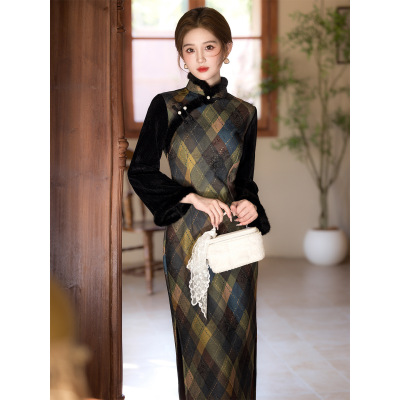 旗袍冬装2025新款长袖民国风复古新中式年轻款冬季加绒厚款秋冬裙