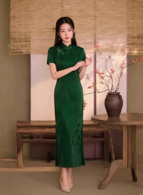 一路绿灯2026夏季绿色旗袍级感复古风旗开得胜送考旗袍气质优雅