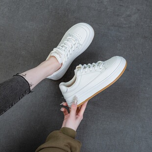 头层牛皮舒适平底小白鞋女2026春季新款百搭休闲板鞋圆头系带单鞋