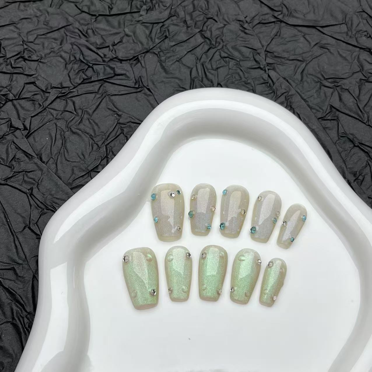 纯手工穿戴甲蓝眼泪猫眼光疗甲灯泡玻璃珠美甲贴片成品指甲甲片