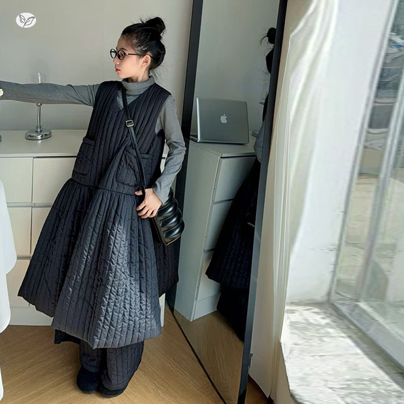 女童2025年冬季新款公主风竖纹棉背心裙套装女大童加绒洋气上衣潮，童装休闲套装，祺儿童装