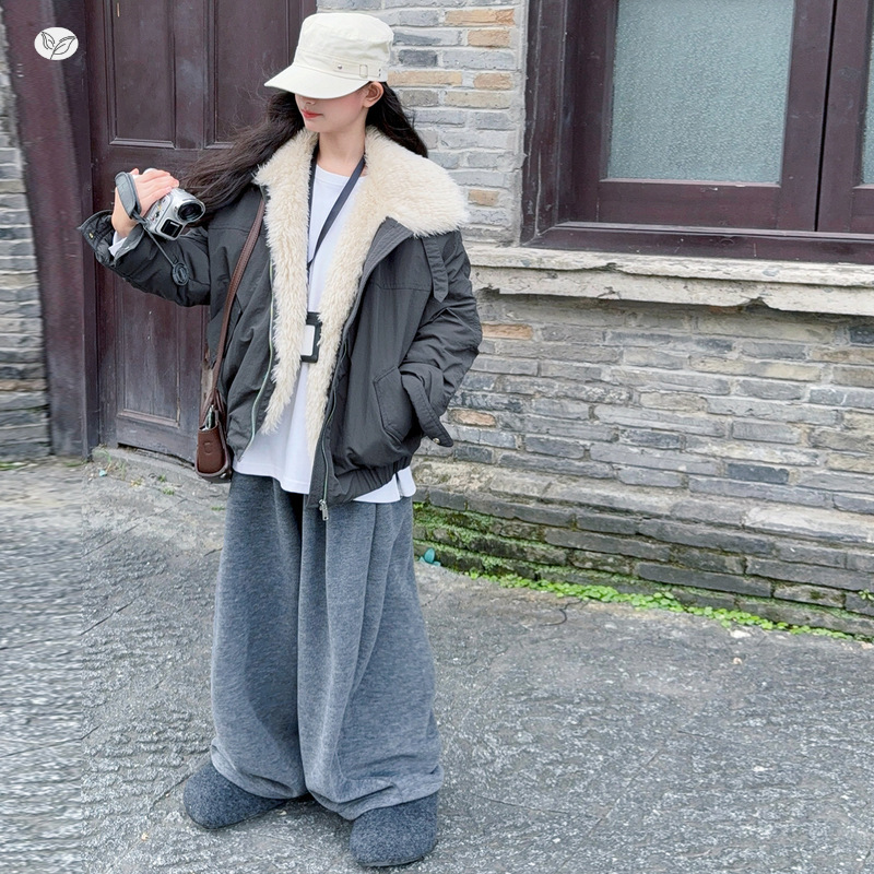 女童2025冬季新款保暖加绒加厚派克服外套垂感潮酷弯刀阔腿裤套装,童装休闲套装,祺儿童装 女童2025冬季新款保暖加绒加厚派克服外套垂感潮酷弯刀阔腿裤套装,童装休闲套装,祺儿童装