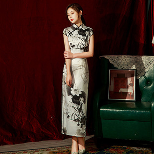 仿丝绸2023春夏新款女中国风走秀表演礼服传统改良长款旗袍连衣裙