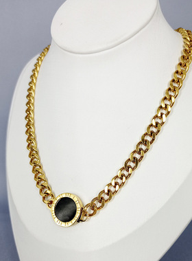 黑色圆牌粗链条钛钢项链女气质锁骨链时尚欧美夸张颈链百搭项圈潮