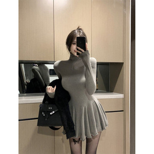 纯欲辣妹领百搭长袖连衣裙女秋冬新款收腰蓬蓬裙显瘦打底裙短裙