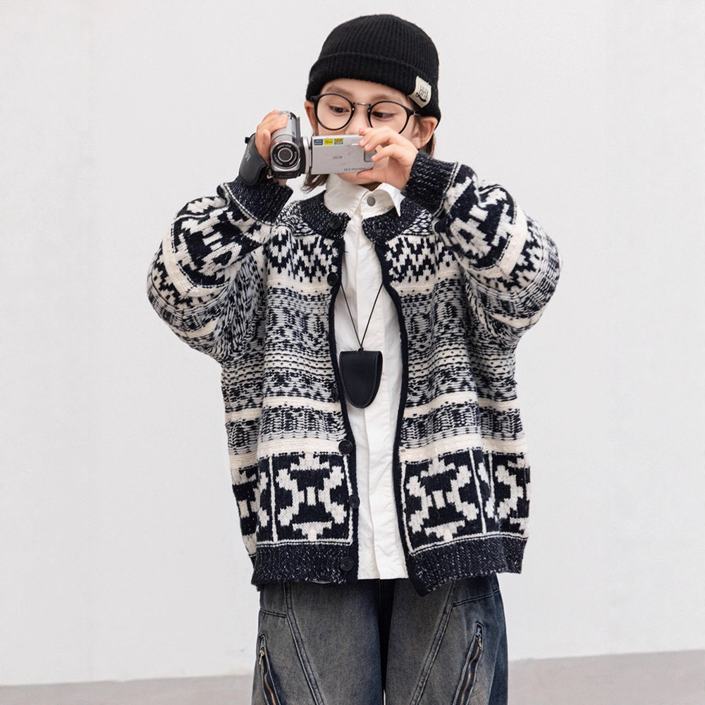 潮男孩开衫毛衣秋冬款25新款中大儿童宽松针织外套提花时尚黑白色