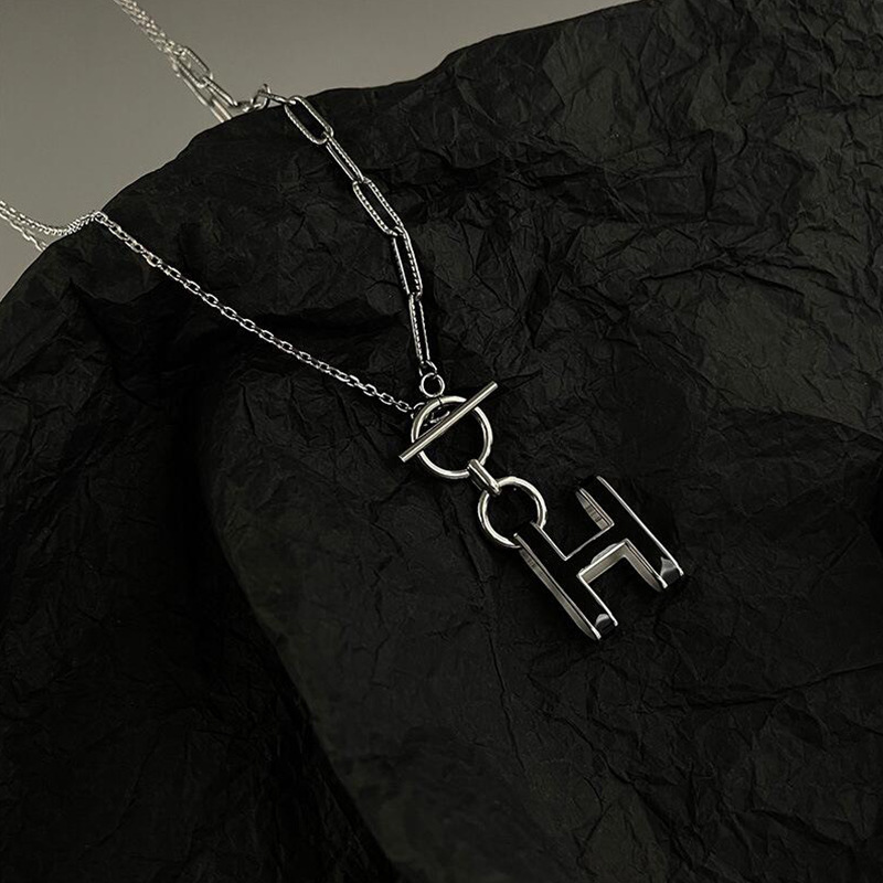 H字母长款毛衣链2024年新款潮钛钢项链欧美ins网红气质饰品