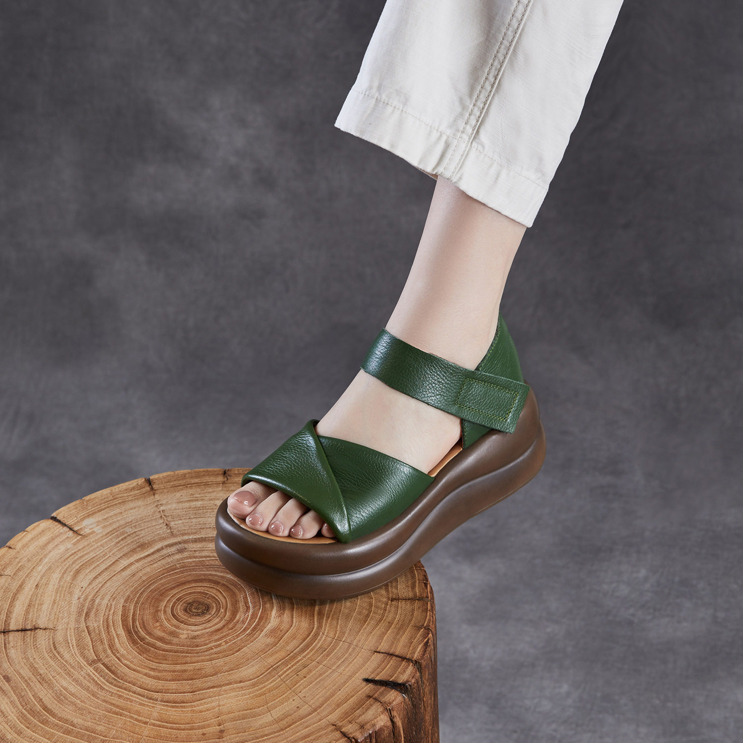 罗马凉鞋女2026夏季真皮文艺复古百搭外穿露趾厚底增高不累脚凉鞋