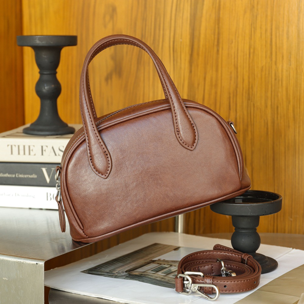 复古新款真皮女包植鞣牛皮波士顿保龄球包小众肩斜挎手提包