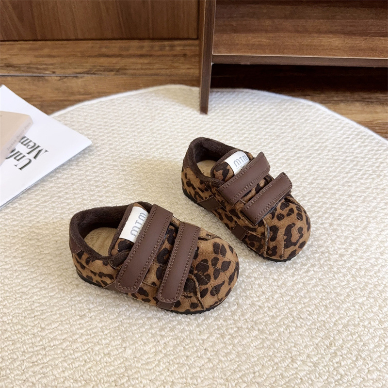 两岁女宝鞋子冬季加绒鞋豹纹鞋子
