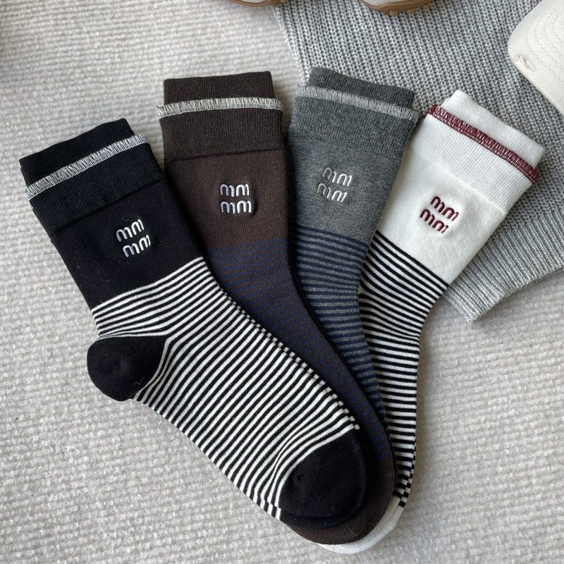 2025秋冬新款欧货袜子女个性潮袜字母刺绣撞色条纹双层袜口中筒袜,女士内衣/男士内衣/家居服,中筒袜,淘宝优惠券,粉丝福利购,淘宝优惠卷