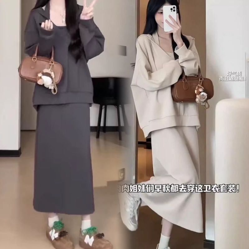 连衣裙女春秋季连衣裙挂脖卫衣两件套胖人胖妹妹秋款洋气小个子
