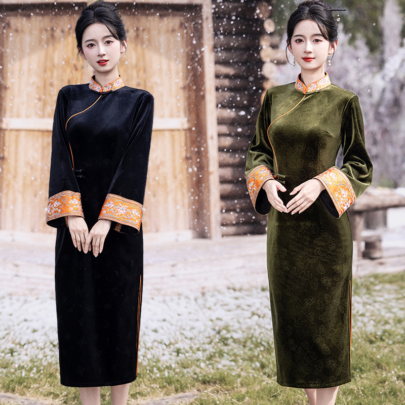 新式旗袍2025秋冬款中国风优雅气质长款丝绒显瘦日常修身连衣裙