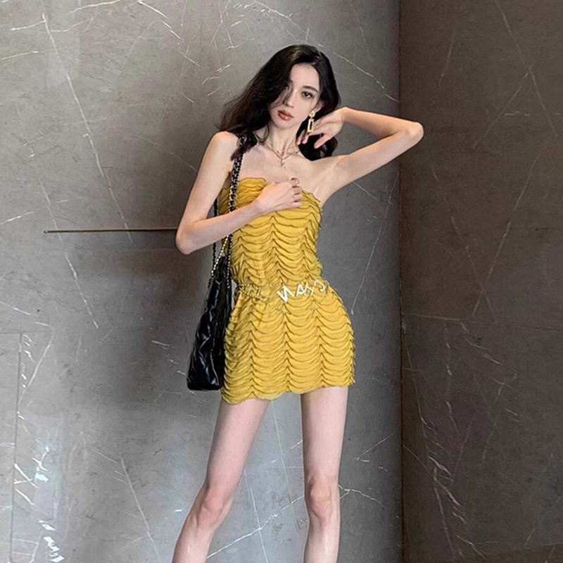 TZ3656小众性感抹胸礼服连衣裙女夏季新款纯欲气质修身包臀短裙子