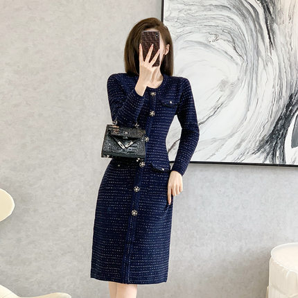名媛小香风过膝长款连衣裙女2023秋冬季新款长袖打底包臀毛衣裙子