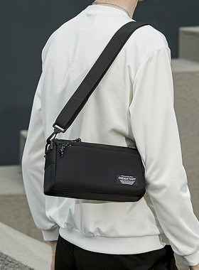 囯潮品牌黑色简约时尚斜挎小包潮流男个性超轻便防水手机包女ins