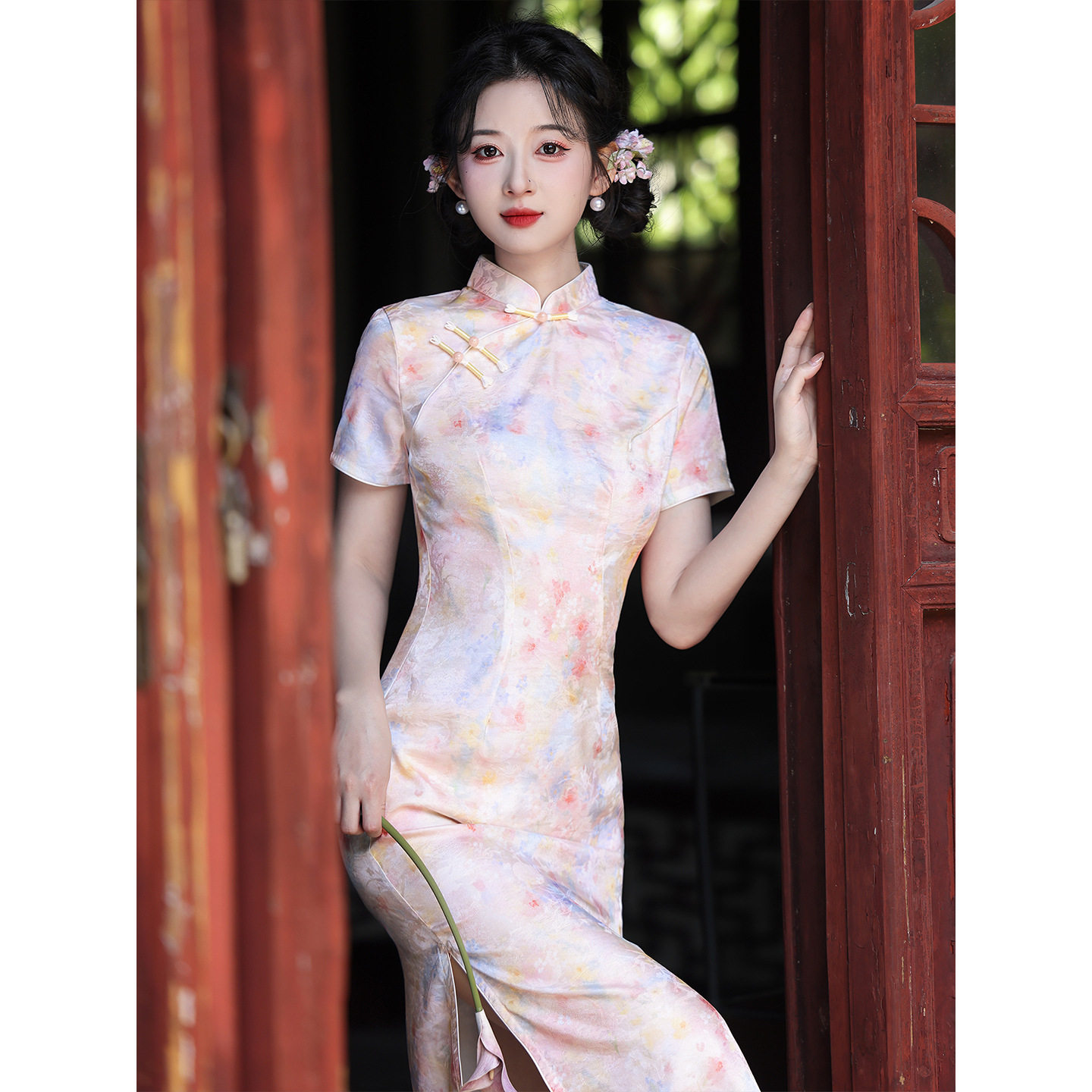 2026新中式浮光锦旗袍女夏特别漂亮的掐腰年轻款毕业季考送考礼服