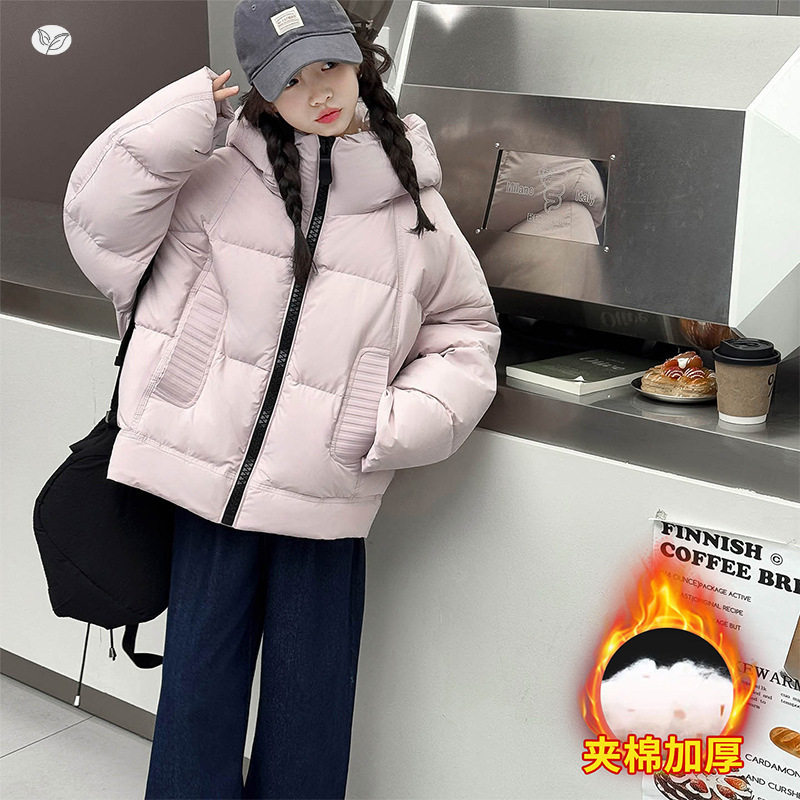 女童2025年冬季新款多巴胺加厚连帽棉衣女大童洋气时髦端面包服，童装棉衣，祺儿童装