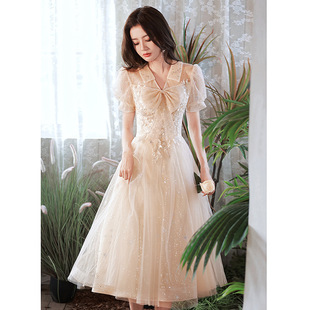 香槟色小晚礼服裙女2026新款冬季气质轻奢感主持人连衣裙宴会礼服