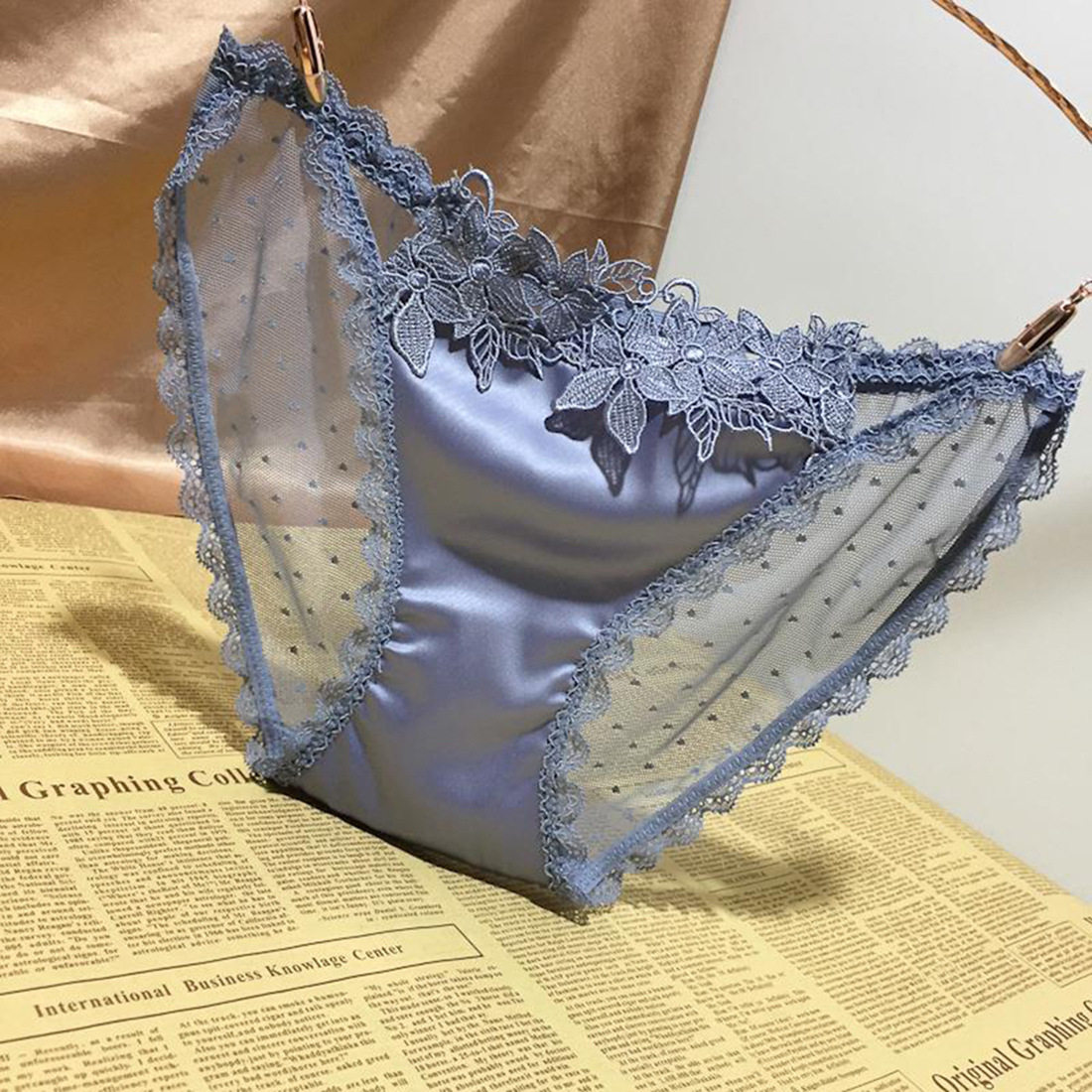 欧美性感时尚缎面蕾丝内裤女立体绣花镂空无痕透明诱惑女士三角裤