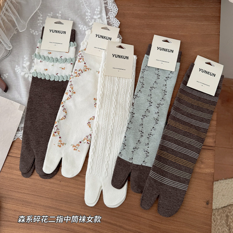 匹克企鹅法式复古风二指袜春秋碎花分趾袜女显瘦百搭中筒棉袜子女