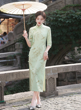 新品绿色旗袍春季女中式麂皮绒印花端优雅清新改良日常连衣裙