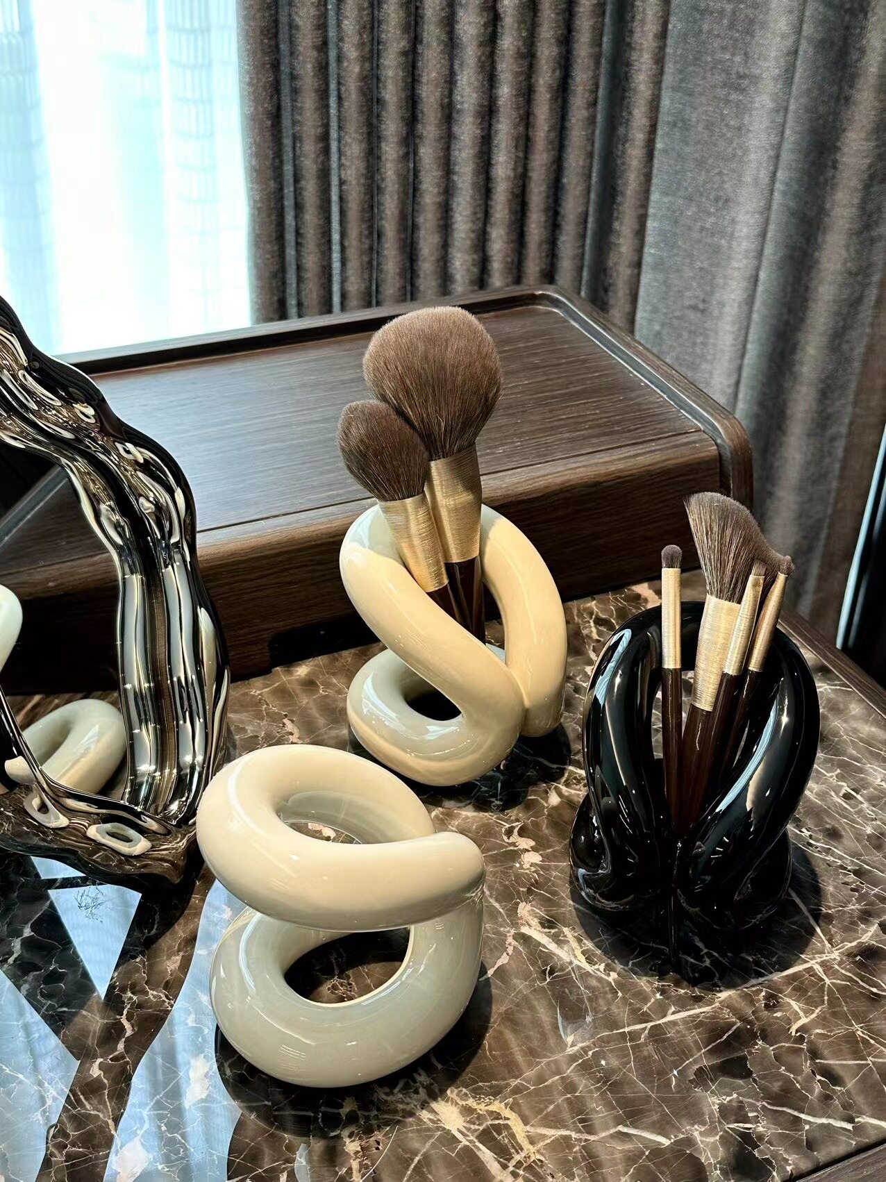 插花花器陶瓷摆件创意生活牙刷架置物架情侣牙具化妆笔装饰收纳架