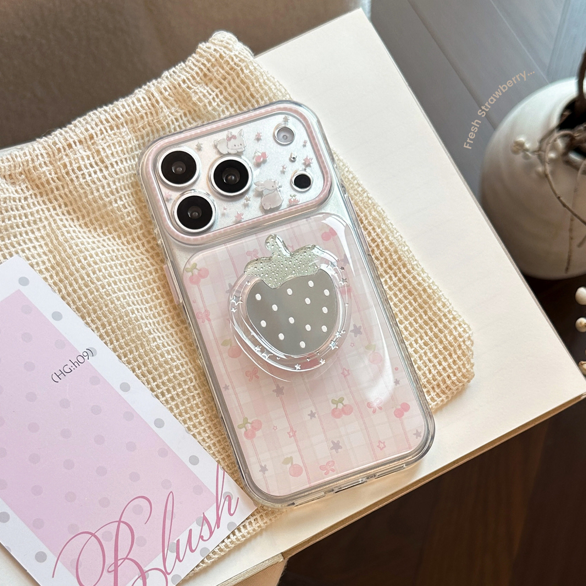 格纹iphone17手机壳草莓镜面支架