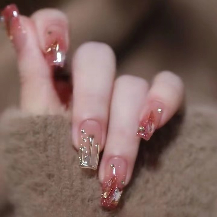 百万现货渐变碎钻网红超仙穿戴甲乌梅子酱假指甲贴片可拆卸甲片