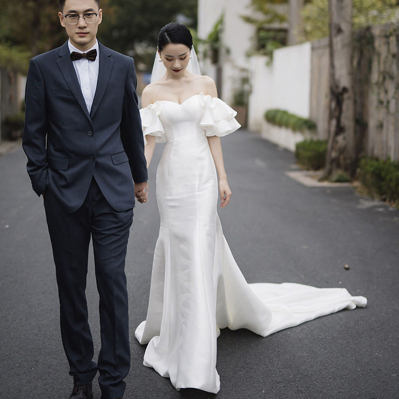 2026新款缎面鱼尾白纱拖地优雅新娘结婚婚纱外景长款新娘服礼服