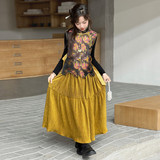 马甲加裙子+毛衣