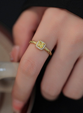 S925纯银黄水晶黄钻戒指女轻奢超闪小方糖麻花食指戒送闺蜜纪念戒