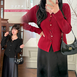 大码女装韩版气质新年红色V领针织衫2026春新款修身显瘦上衣200斤