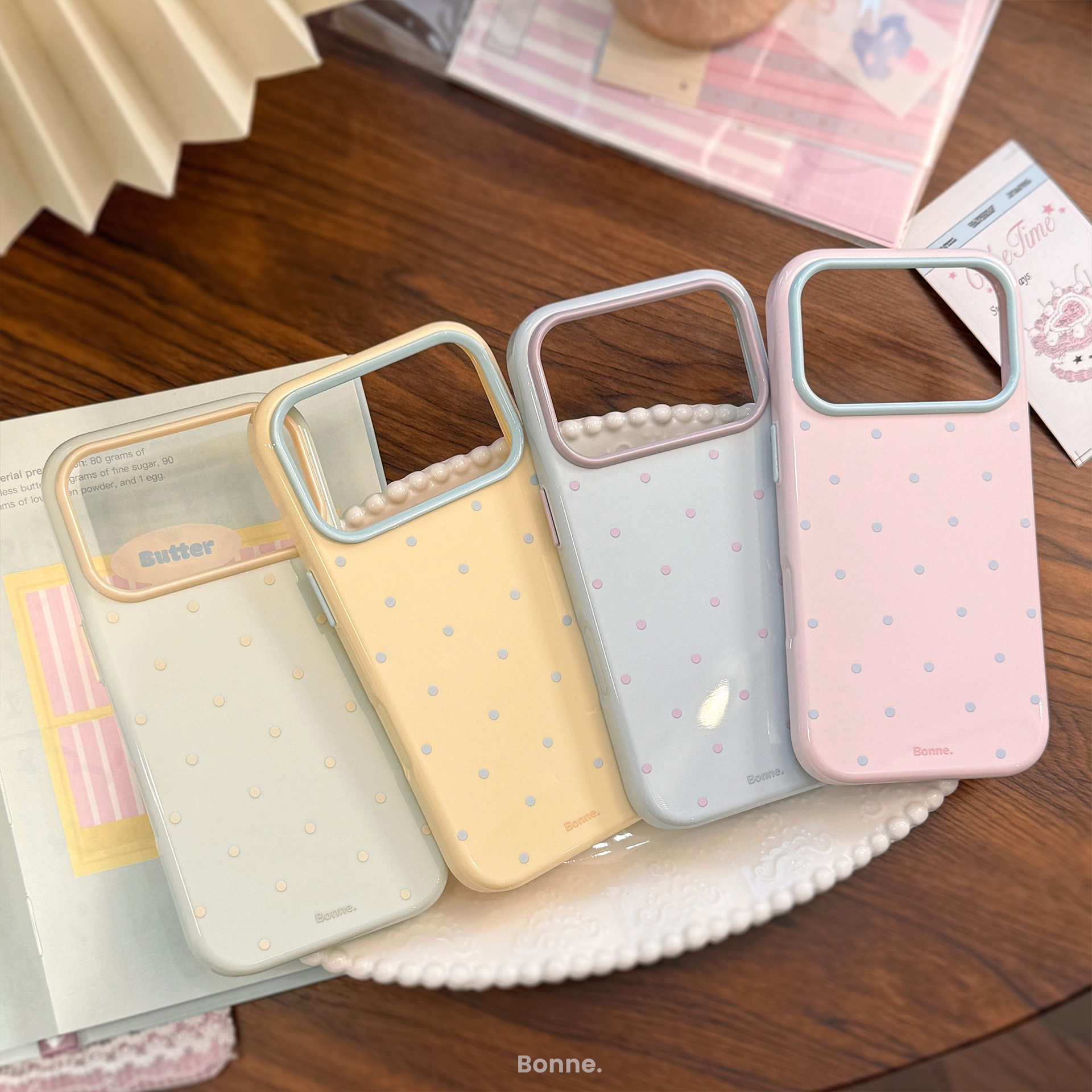 ins风iphone17撞色波点手机壳
