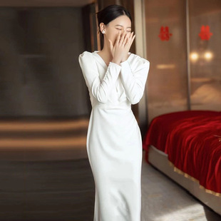 法式缎面长袖轻婚纱2025新款新娘气质复古迎宾出门纱鱼尾礼服秋冬