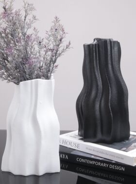 现简约抽象样板间白色寒川褶皱花器 餐厅客厅玄关花艺黑白花