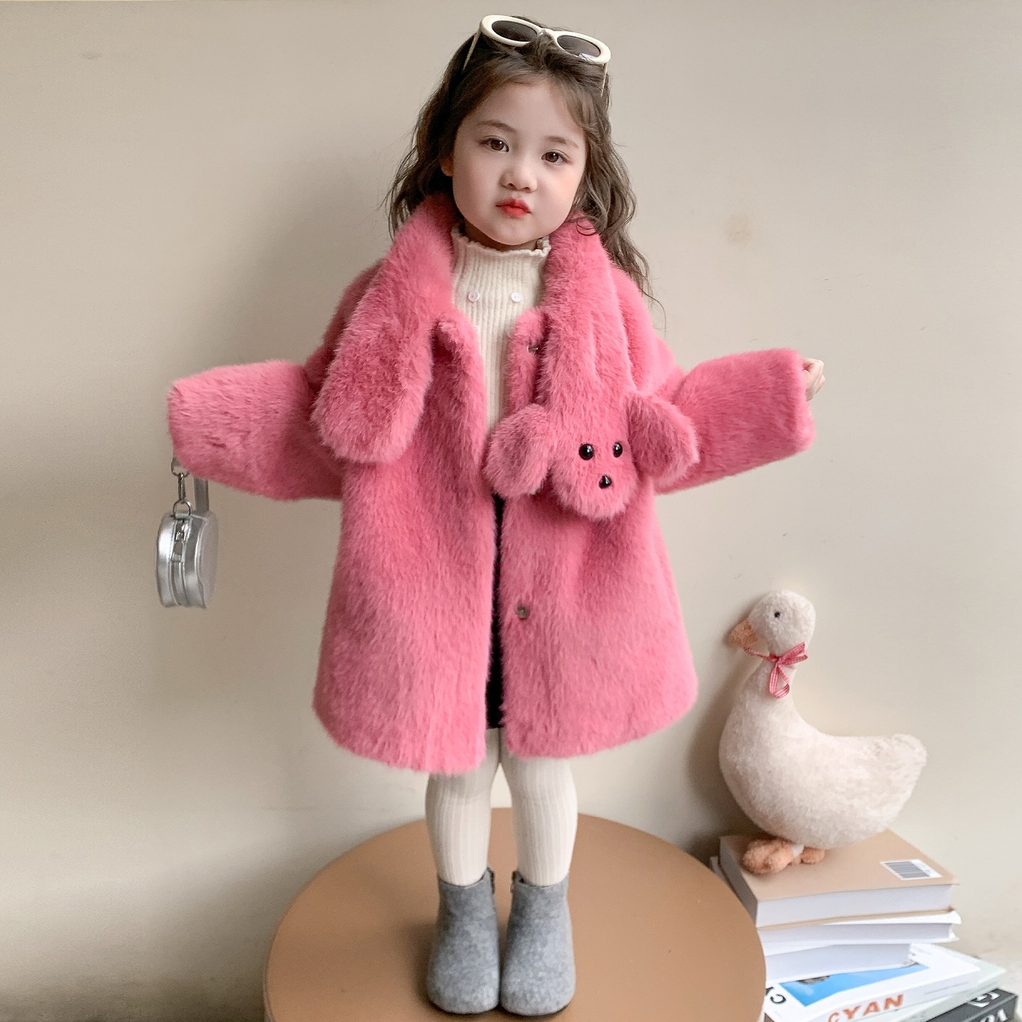 女童外套冬季新款2025韩版洋气女孩加厚皮毛一体仿水貂绒大衣P95，童装外套，祺妙童装