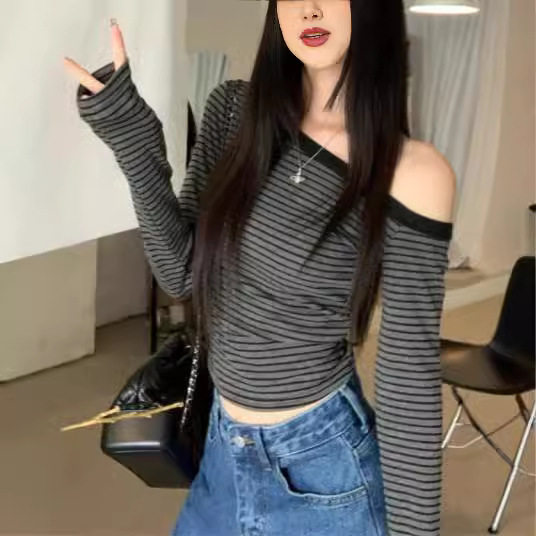 斜领露肩小心机条纹长袖T恤女早秋新款辣妹修身显瘦短款小众上衣