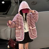 女童秋冬加厚外套2025新款针织拼接条纹毛毛衣中大童可爱毛球开衫，童装外套，祺儿童装